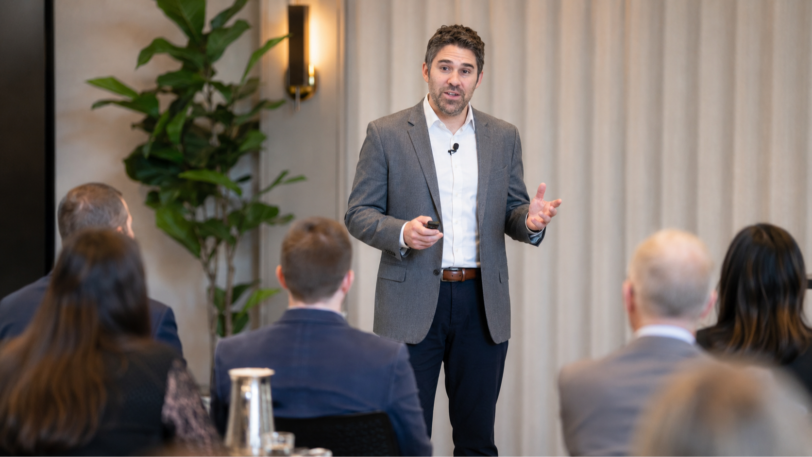 Joe works with organizations and leadership teams to strengthen spokesperson skills, message delivery, and executive communication under pressure.