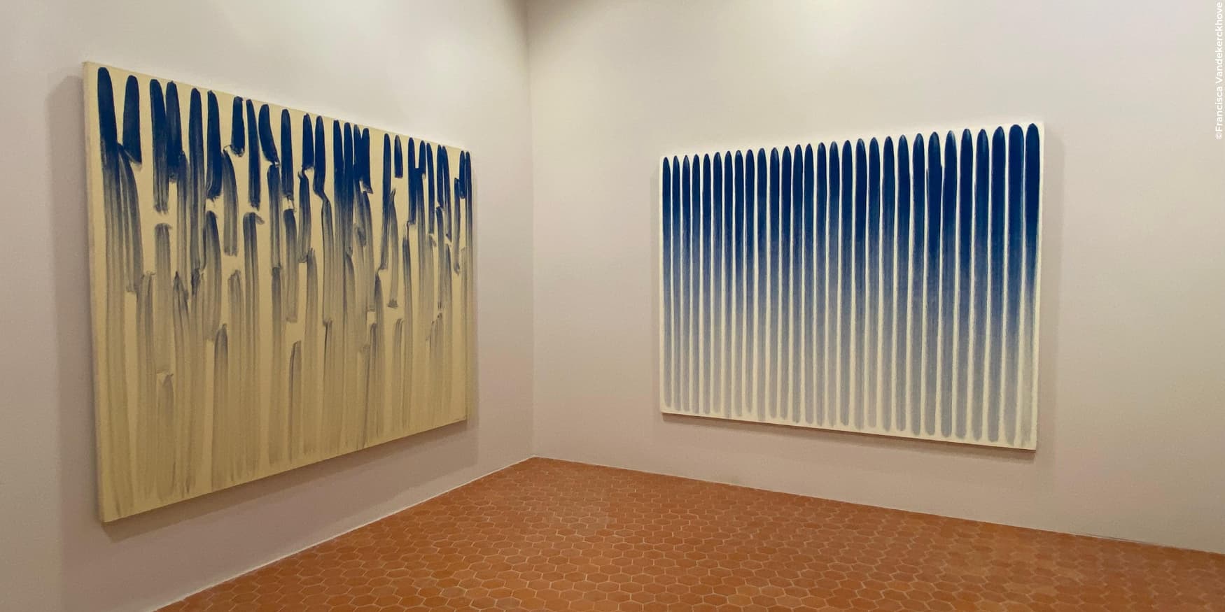 twee schilderijen van de Koreaanse kunstenaar Lee Ufan