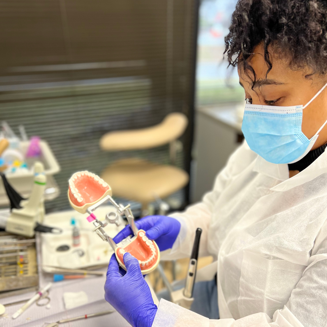 Temporary Crown & Rubber Dam Placement course for dental assistants