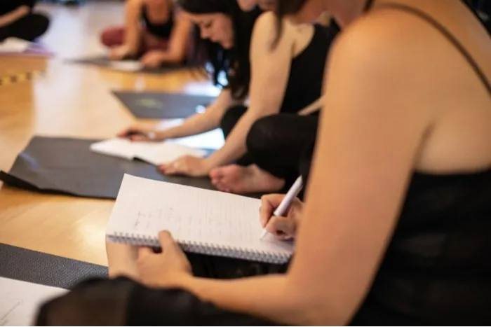 6 week burlesque mentoring programme