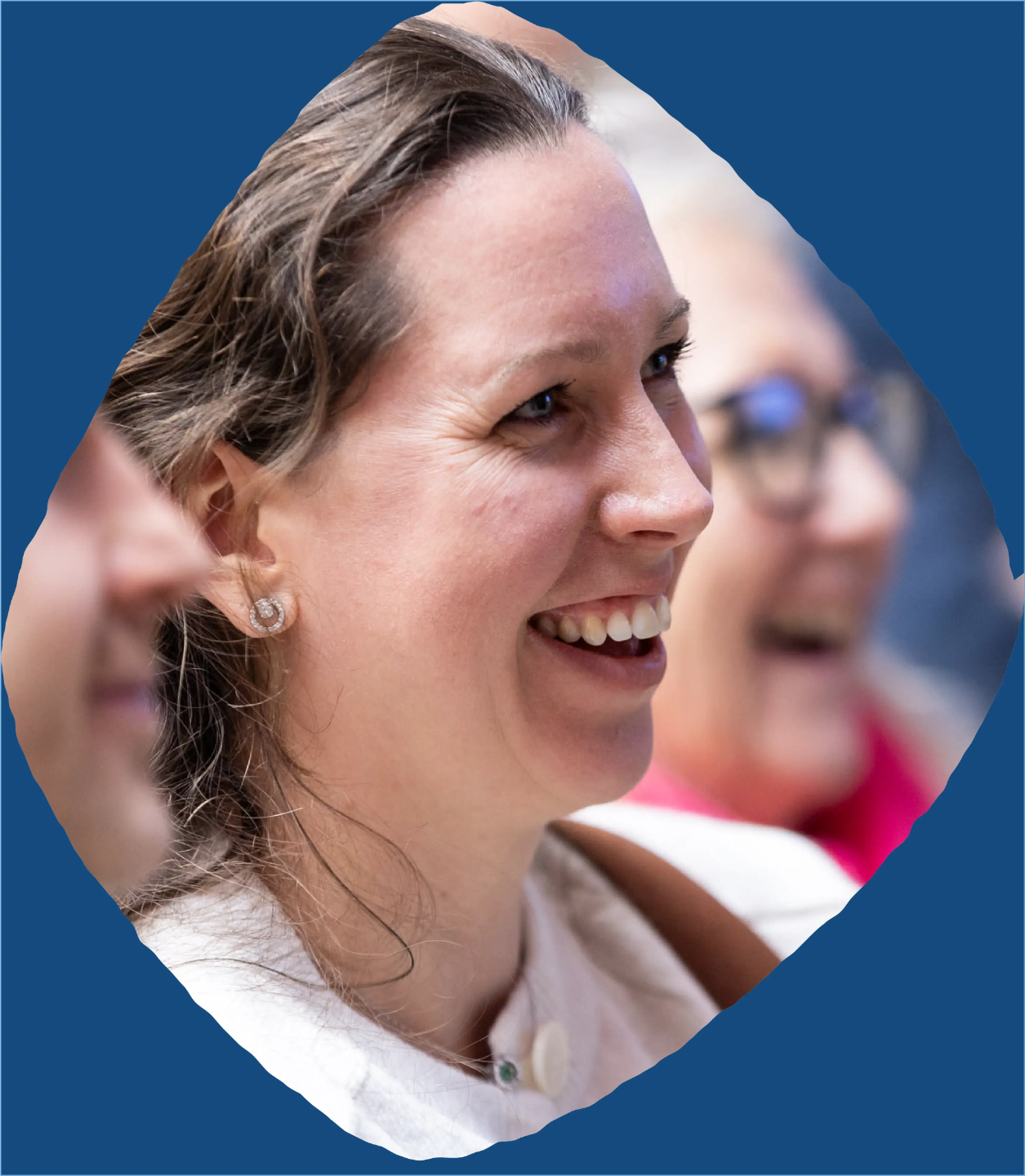 Happy student on the Unaggi Emotional Intelligence Coaching Course