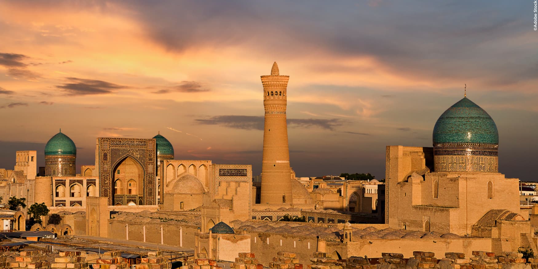 zicht op de Kalyan Minaret en het omliggende complex in Bukhara, Oezbekistan