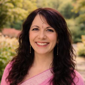 Viktoria HCKM Teacher Trainer Trauma Informed Somatic DeArmouring 