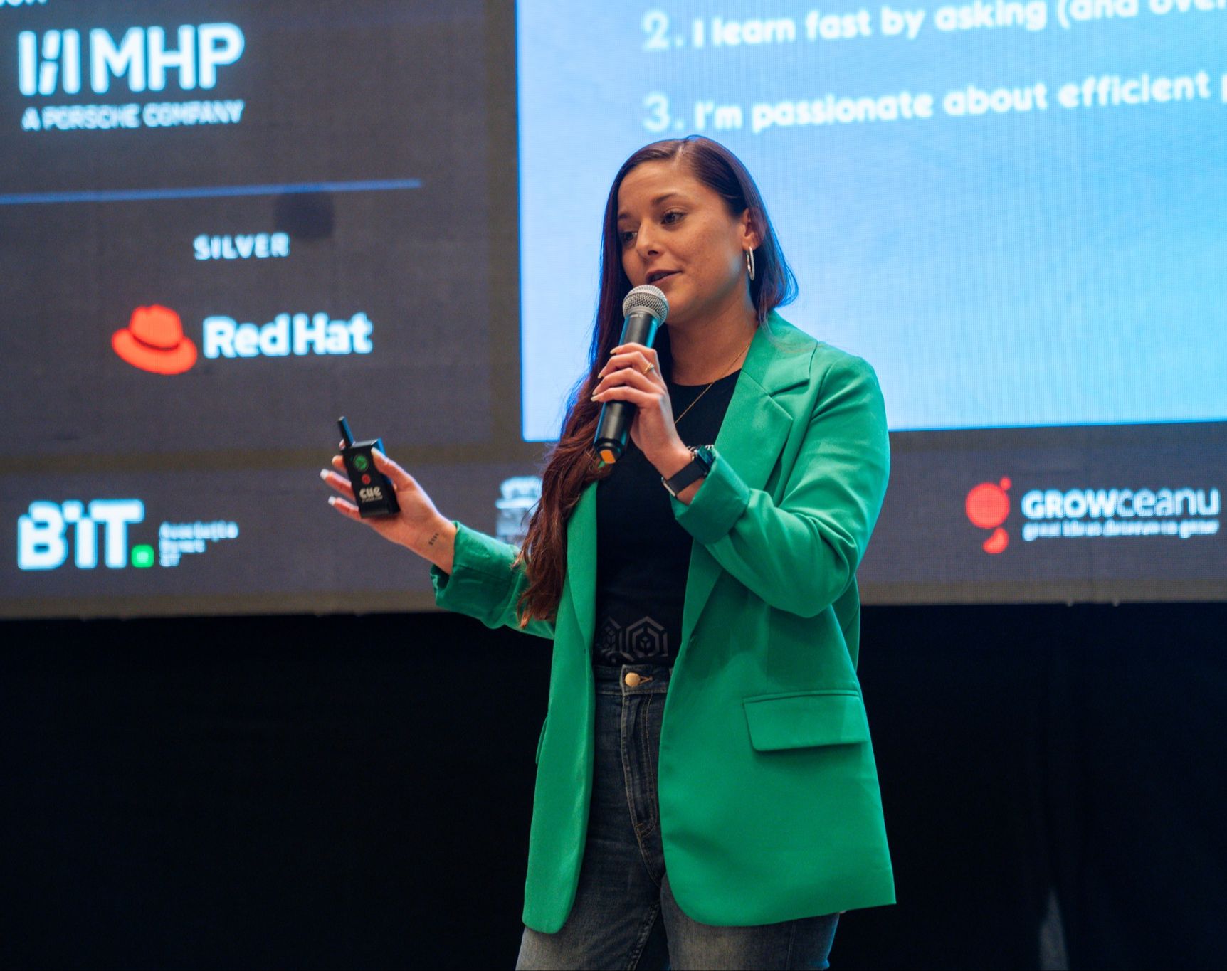 Linda Mohamed at AWS Community Day Romania