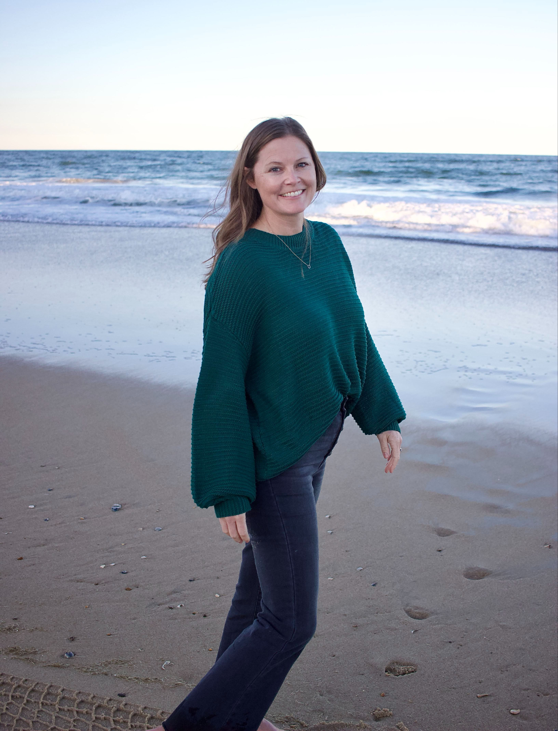 Lead with confidence and authenticity. Caroline Brown helps women embody their truth, expand their impact, and rise as aligned, conscious leaders.