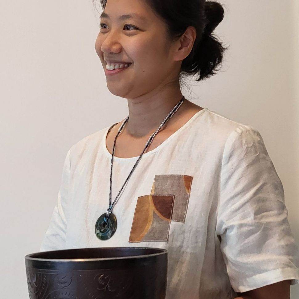 Jasz Lau - Sound Healing in Singapore