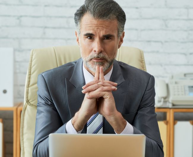 Financial advisor having questions in mind.