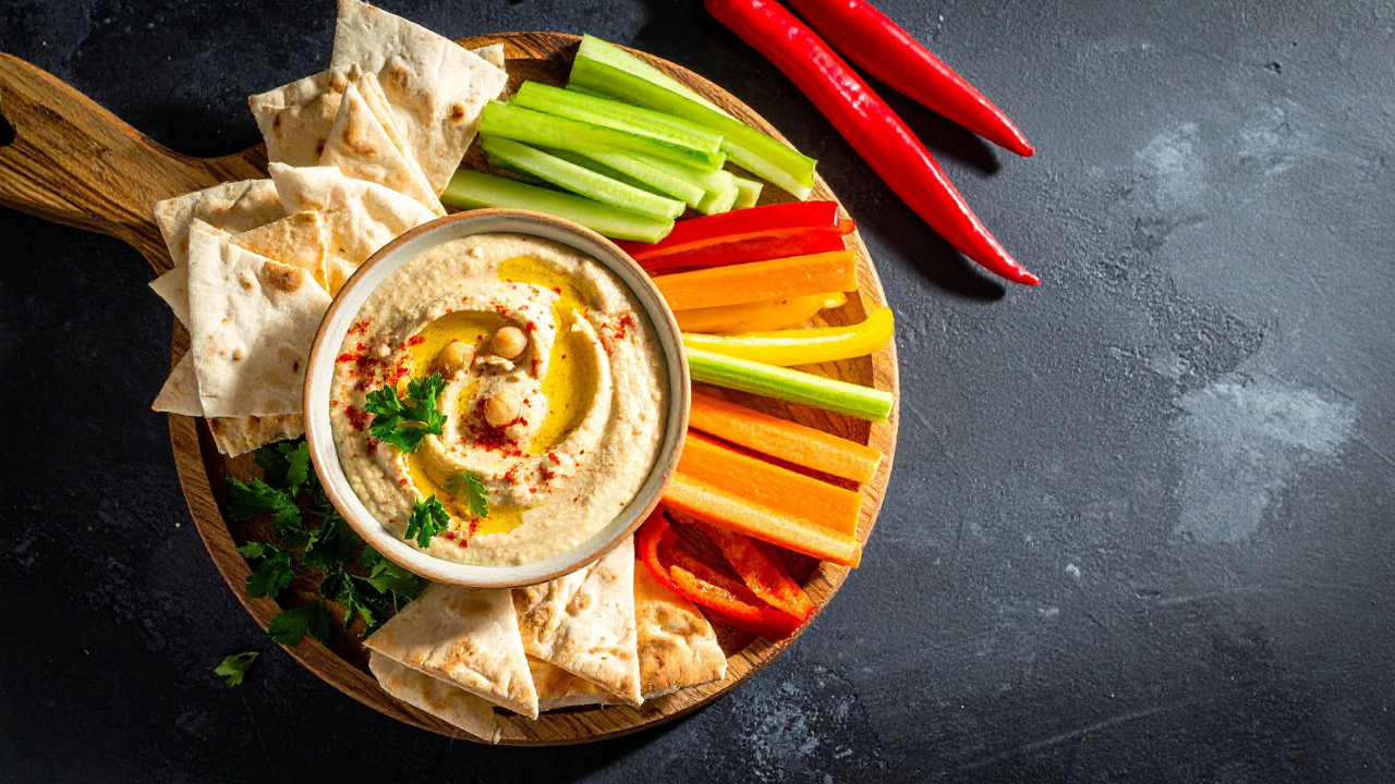 Hummus, Pita & Veggies