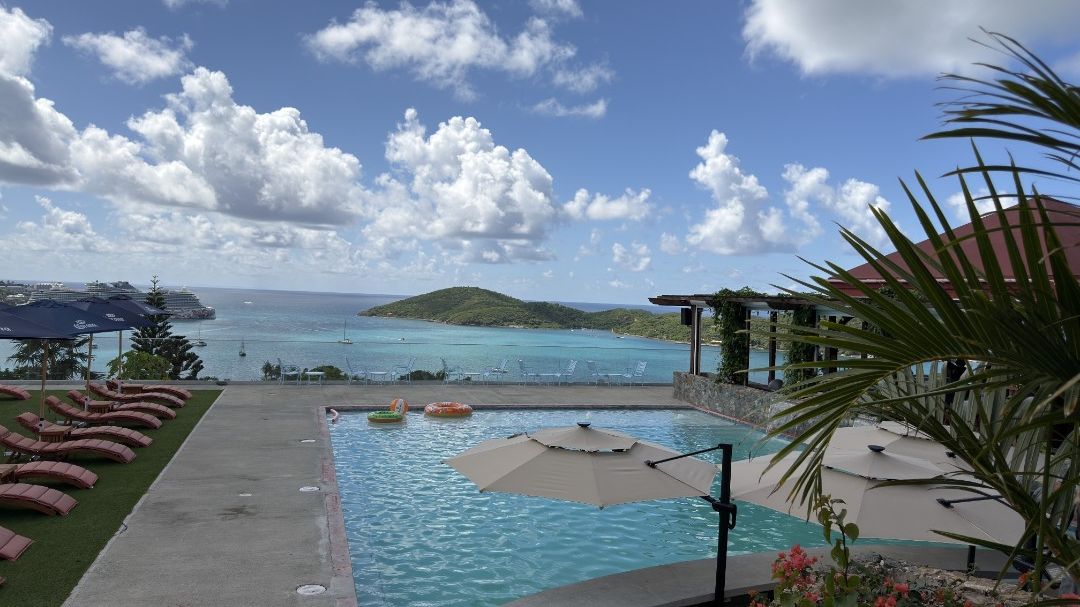 St. Thomas Cruise Port: Blackbeards Overlook
