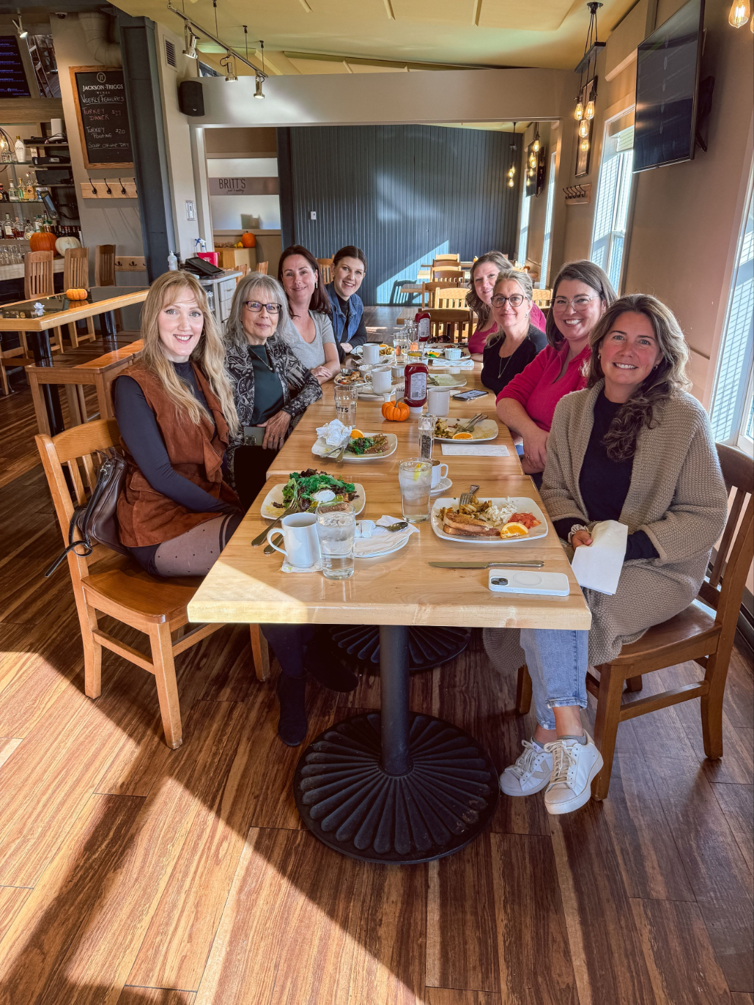 Networking event attendees seated at a Roundabout Meetup in Rothesay