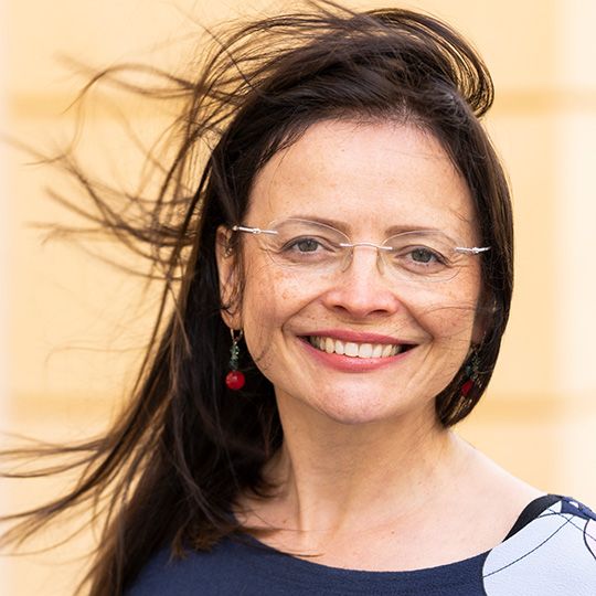 Portrait von Sandra Hartmann – Ayurveda-Ernährungsberaterin und Leiterin der Ayurveda Kochkurse