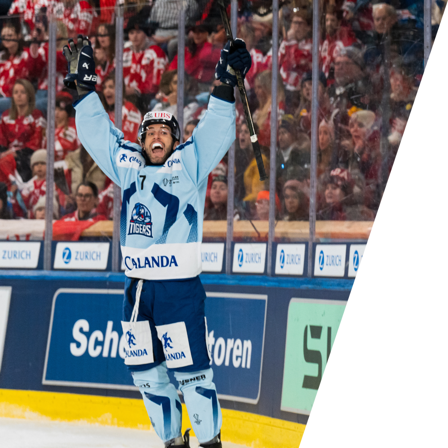 Taylor Leier providing personalized feedback and mentorship through The Hockey Formula program.