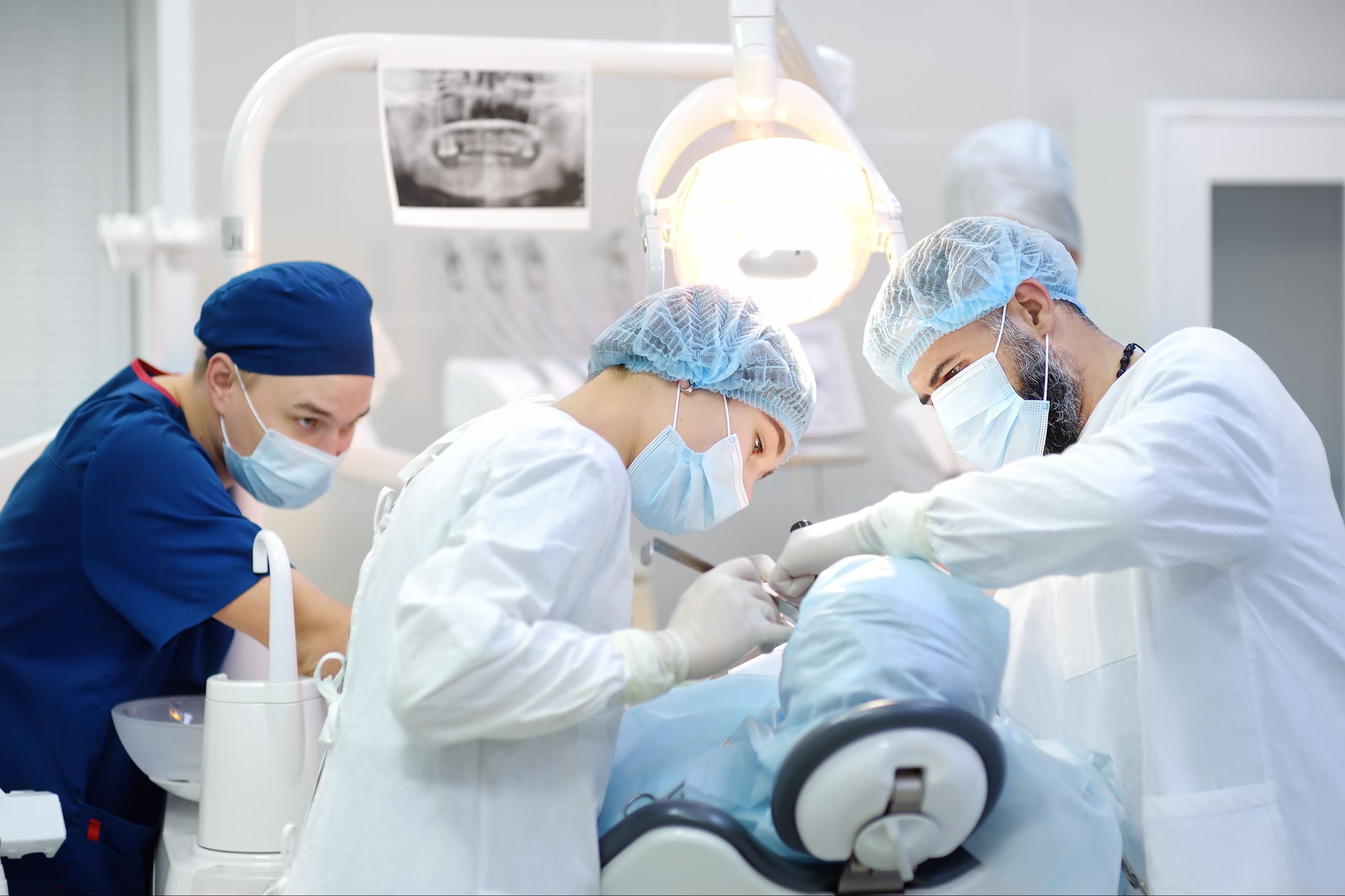 Ceramic Implant Surgical Course by DENTANEXT