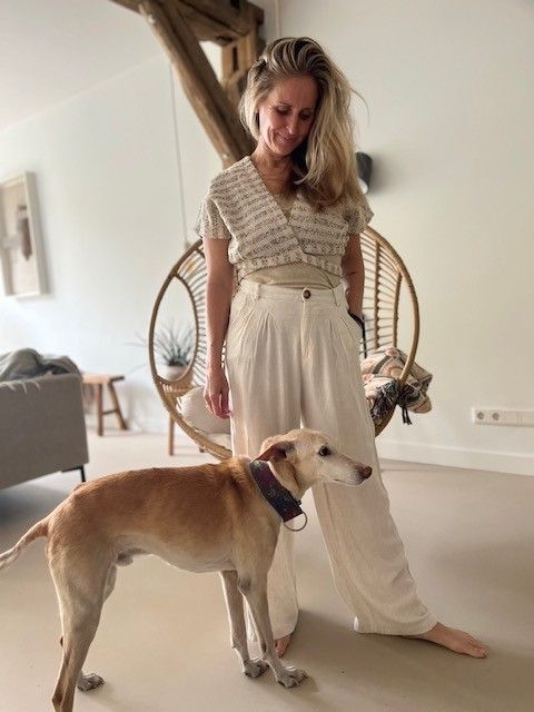 Sharon Hanegraaf – coach en trainer in Den Bosch, gespecialiseerd in leiderschap, rust en helderheid.