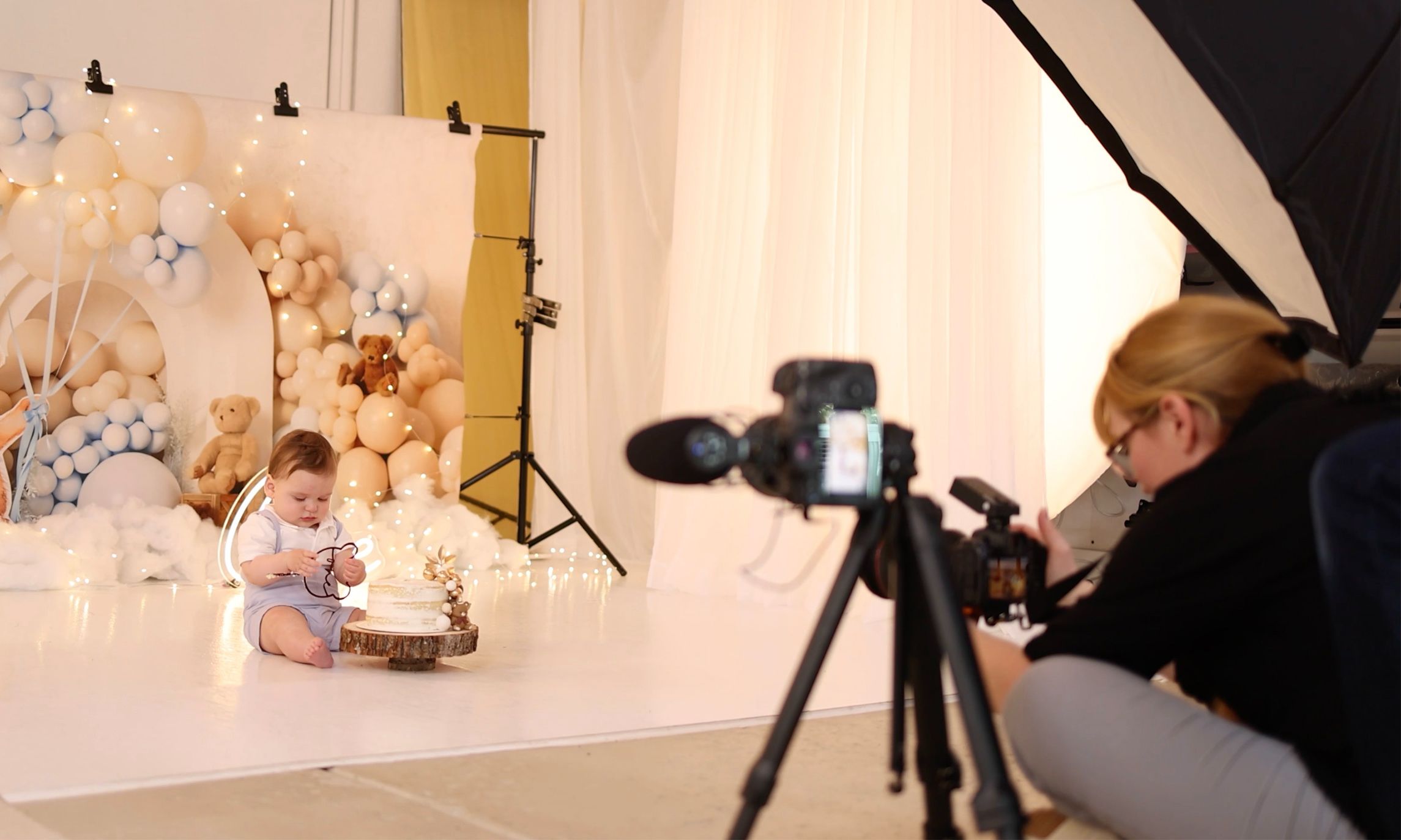 cake smash birthday cake