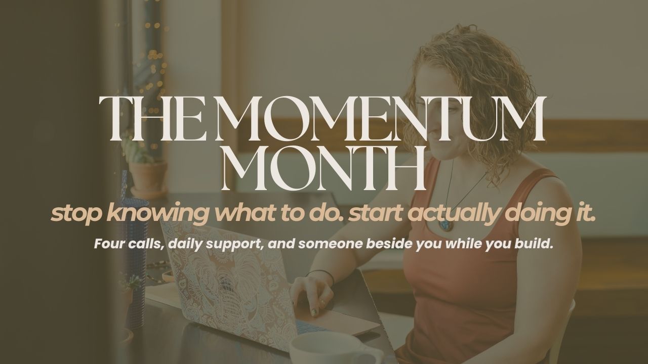 Emily Tosoni Instagram and business growth coach offering The Momentum Month — a one-month 1-on-1 coaching package with four calls and daily WhatsApp support for women entrepreneurs ready to stop spinning and start showing up consistently online.