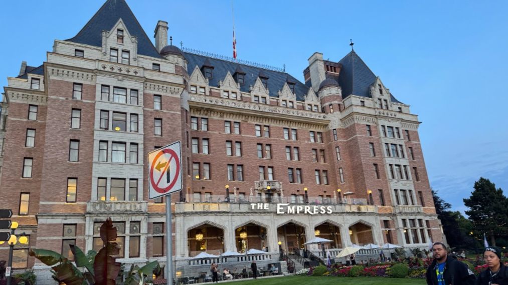 Victoria Cruise Port: The Empress Hotel