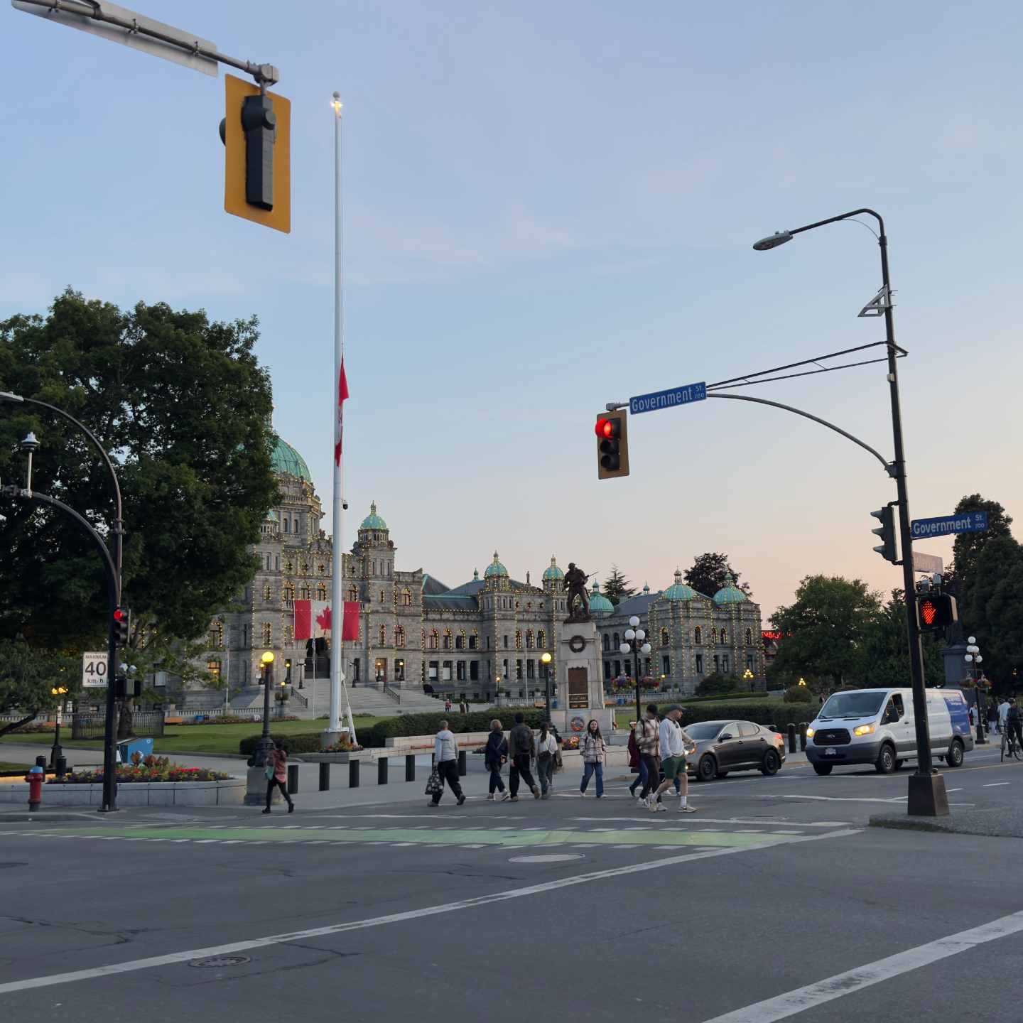 Victoria Cruise Port: View of British Columbia Parliament and crosswalk