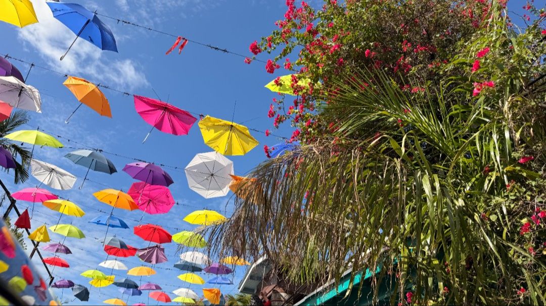 Nassau Cruise Port: Umbrellas overhead near Greycliff