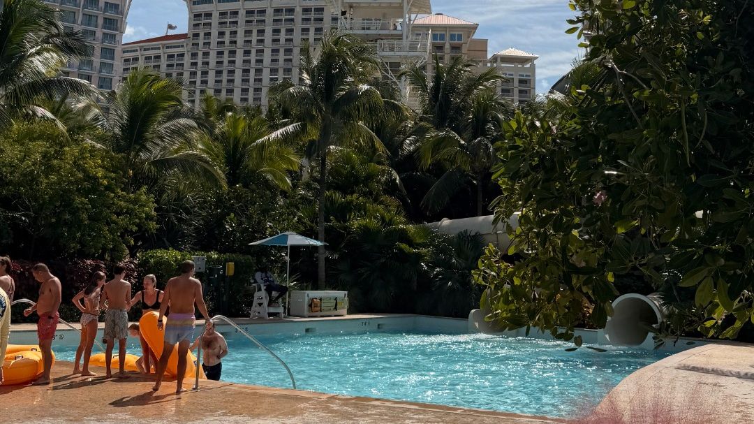 Baha Bay at Baha Mar: Guests gather near the lazy river entry