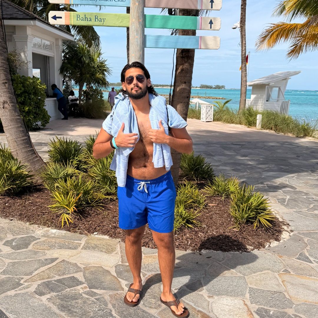 Baha Bay at Baha Mar: Bati near a beachside signpost