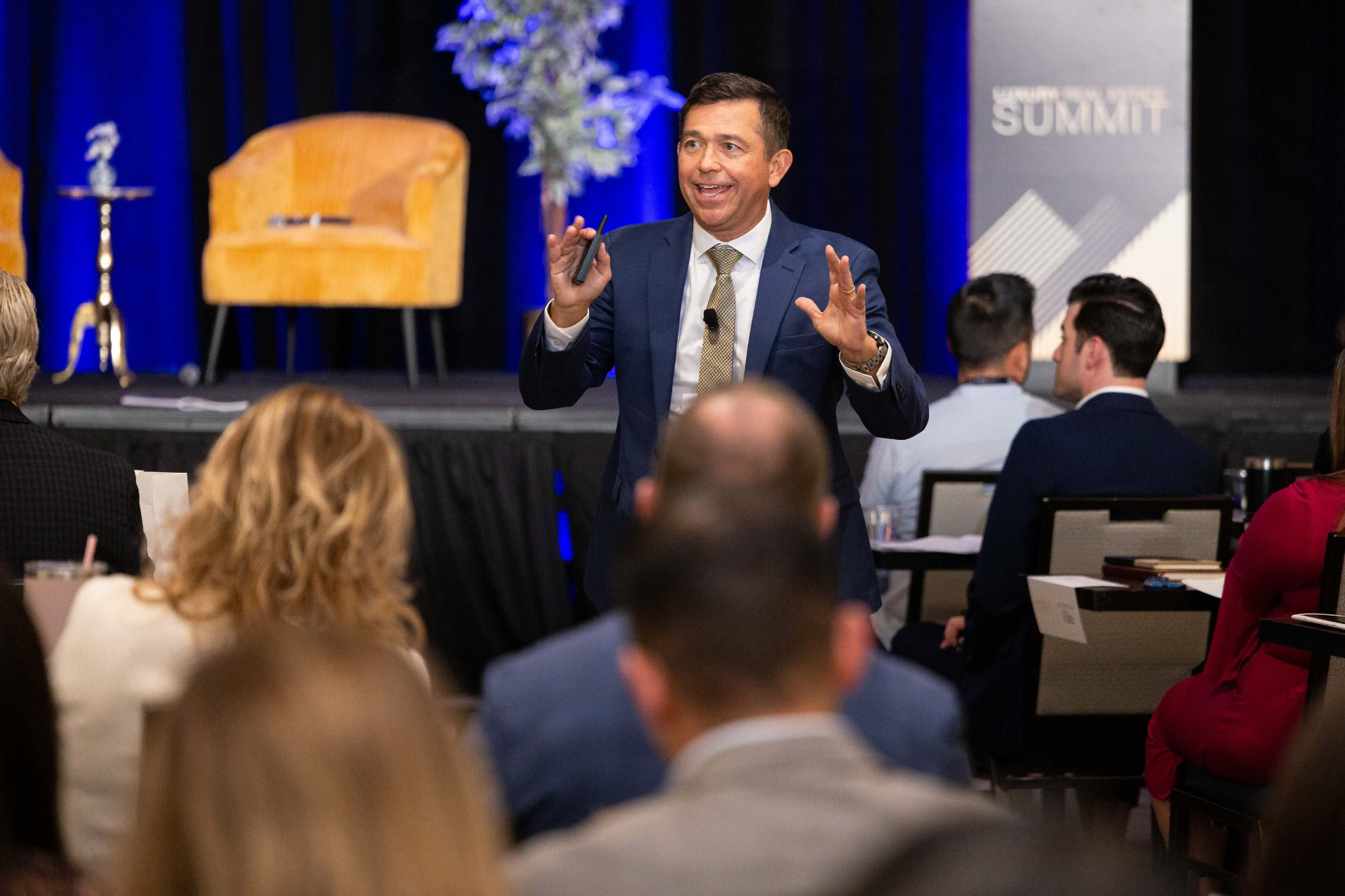 Tomas is a John Maxwell Certified Coach and Speaker  |  Owner of Luxury Home Magazine San Antonio and Austin