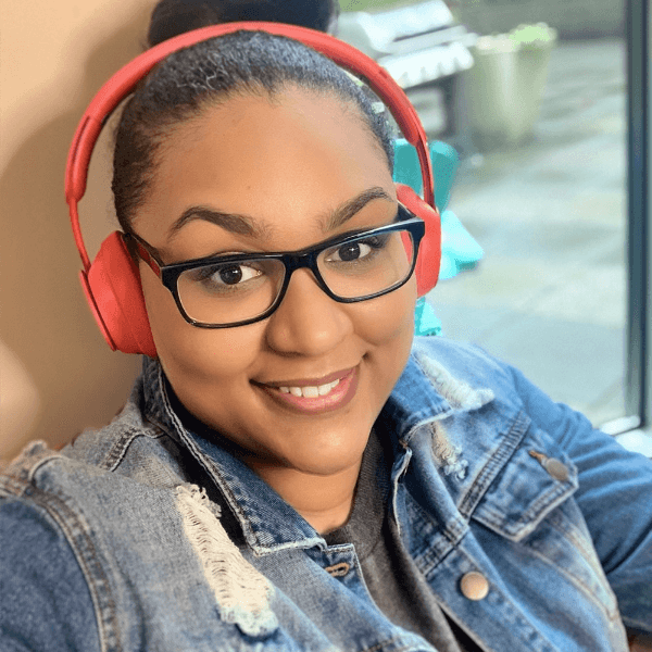 The Record-Breaking Launch Summit is a free 4-day event to grow your course business, bust through sales plateaus, and break your course launch record in 2026 (without launching something new every 3 months).