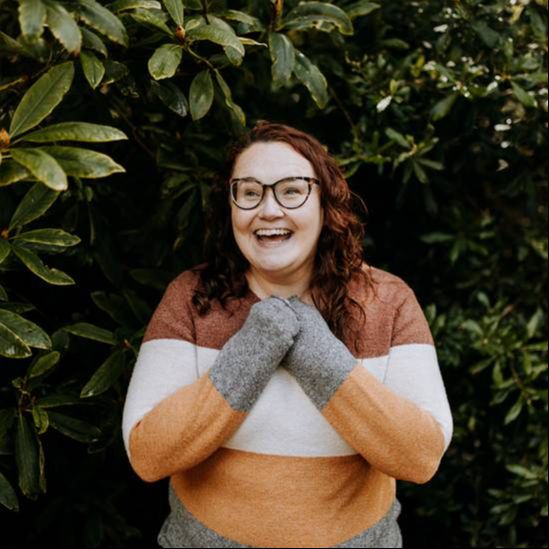 The Record-Breaking Launch Summit is a free 4-day event to grow your course business, bust through sales plateaus, and break your course launch record in 2026 (without launching something new every 3 months).