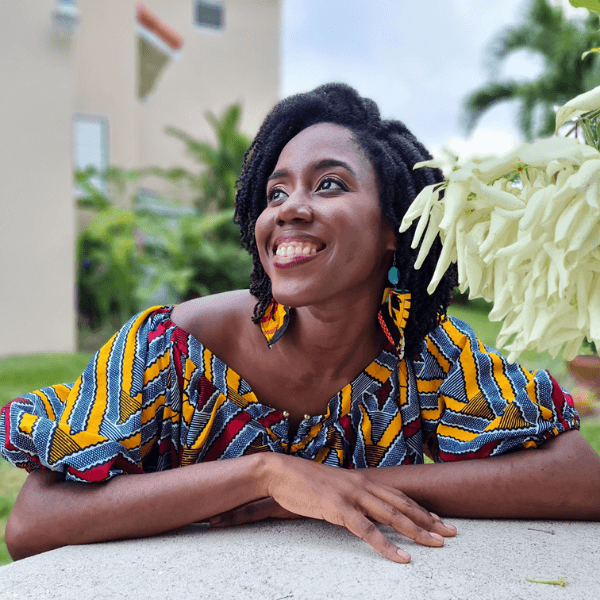 Chelsea Wallace at The Record-Breaking Launch Summit by Summit in a Box®, a free 4-day event to grow your course business, bust through sales plateaus, and break your course launch record in 2026 (without launching something new every 3 months).