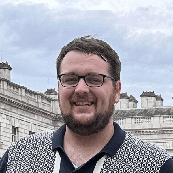 Zach Supckler at The Record-Breaking Launch Summit by Summit in a Box®, a free 4-day event to grow your course business, bust through sales plateaus, and break your course launch record in 2026 (without launching something new every 3 months).