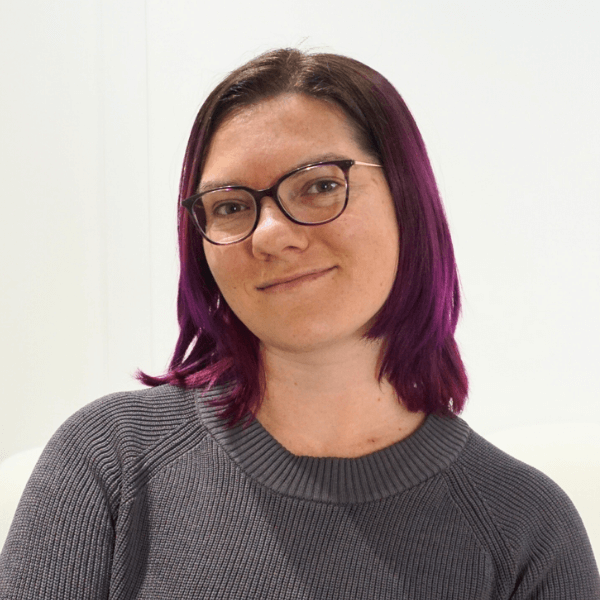 Nina Clapperton at The Record-Breaking Launch Summit by Summit in a Box®, a free 4-day event to grow your course business, bust through sales plateaus, and break your course launch record in 2026 (without launching something new every 3 months).