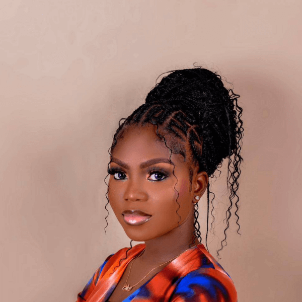 Precious Arinola at The Record-Breaking Launch Summit by Summit in a Box®, a free 4-day event to grow your course business, bust through sales plateaus, and break your course launch record in 2026 (without launching something new every 3 months).