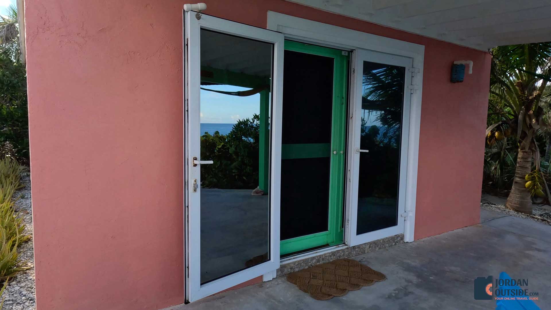 Serenity Beachfront Cottage, Long Island, Bahamas