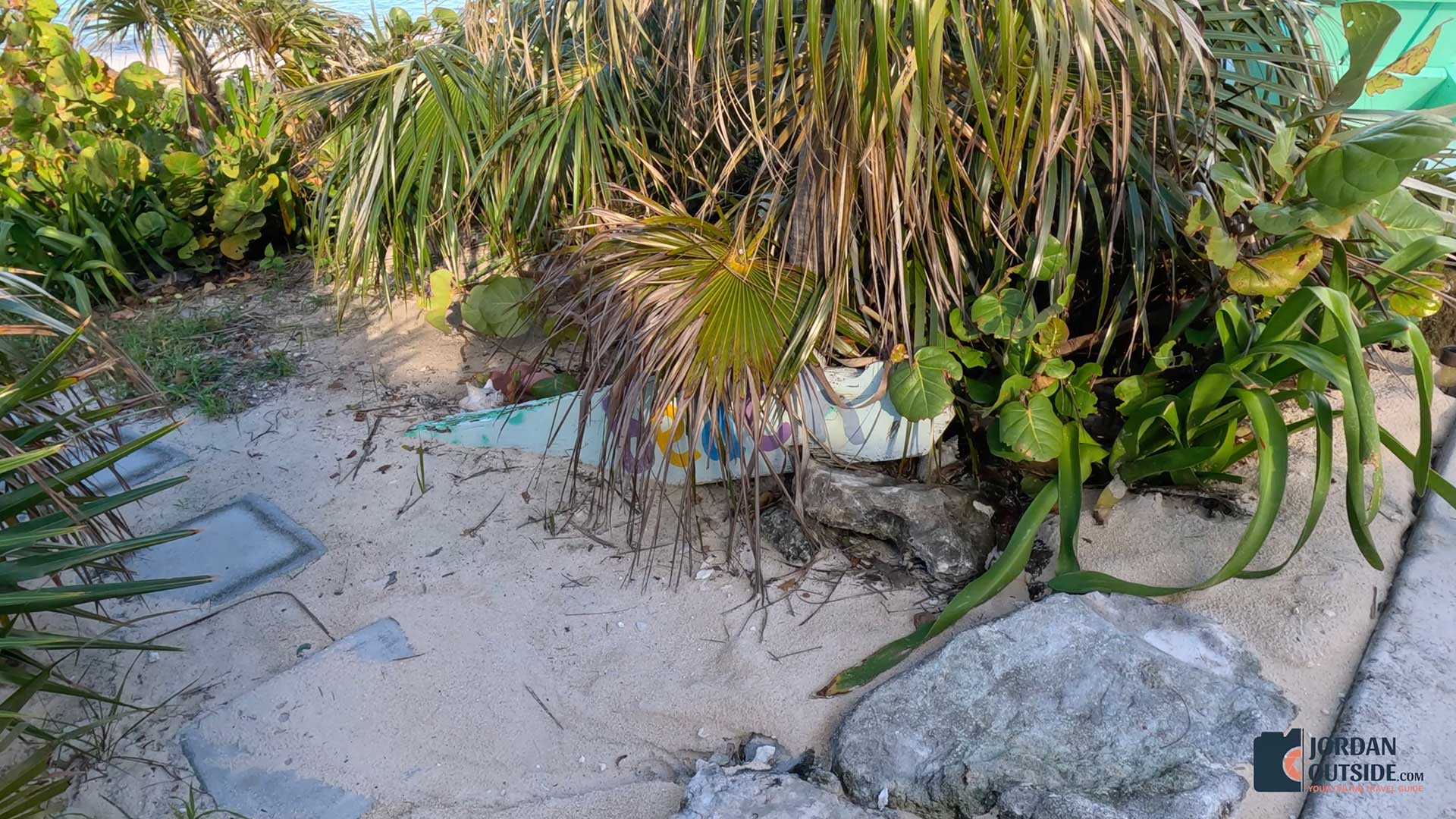 Serenity Beachfront Cottage, Long Island, Bahamas
