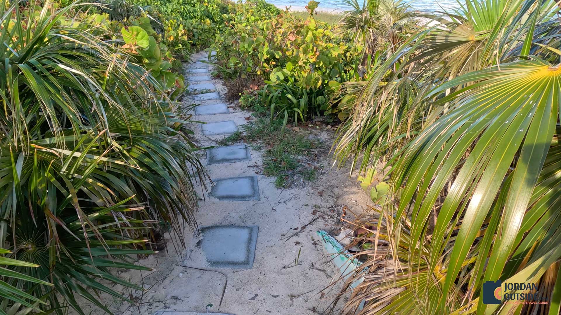 Serenity Beachfront Cottage, Long Island, Bahamas