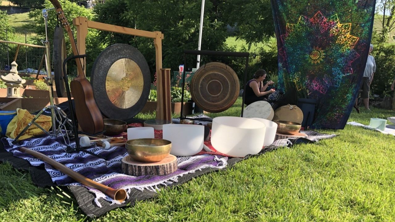 Eric Lindstrom - Sound Healing in Asheville NC, USA