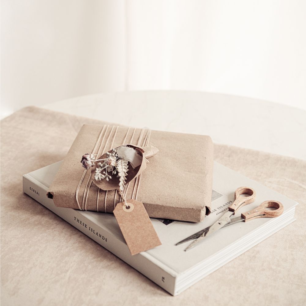 Minimal neutral book