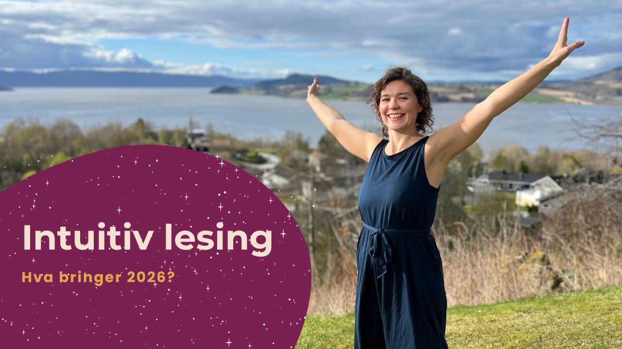 Kvinner på rekke holder rundt hverandre