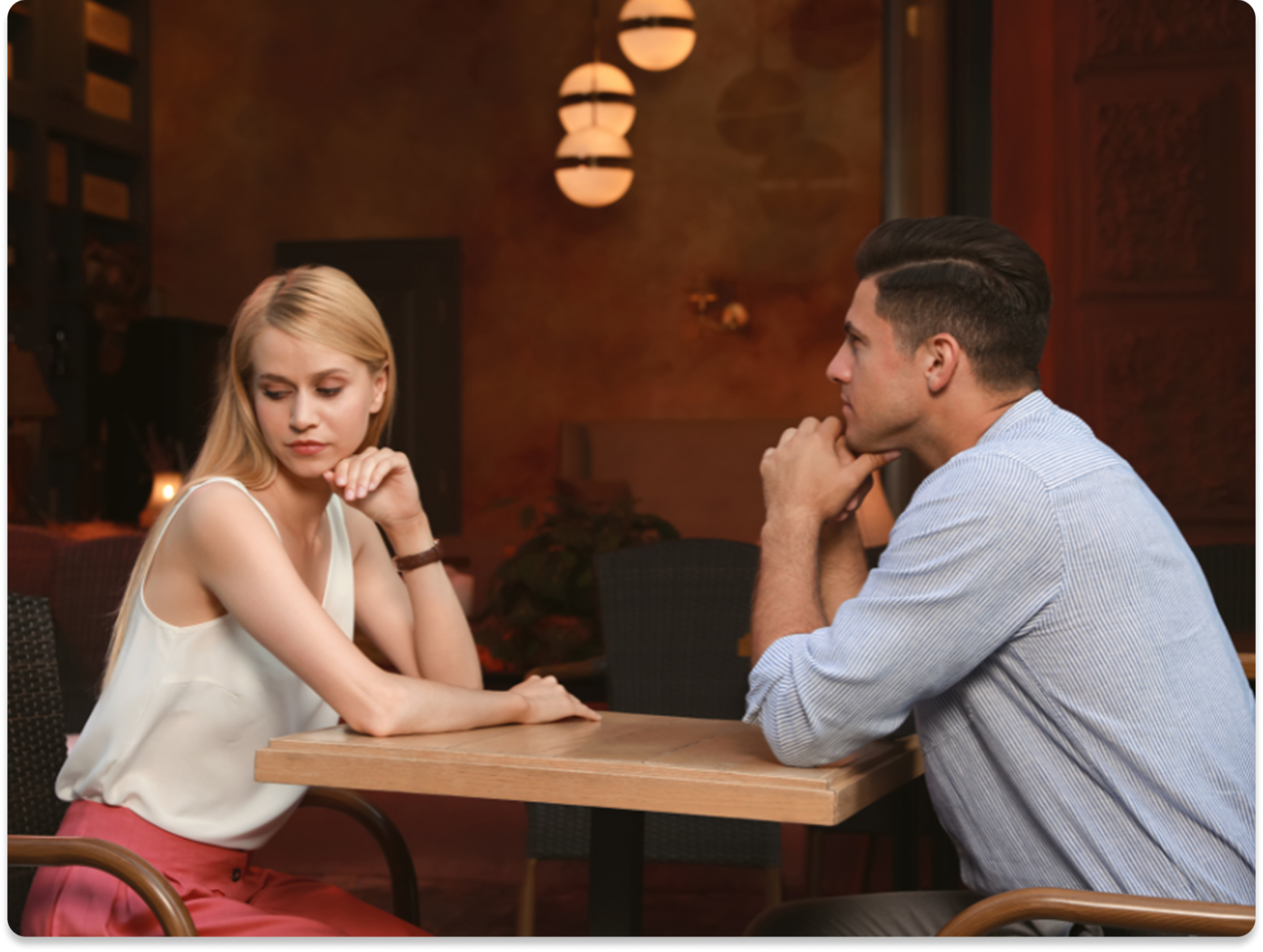 Couple on uncomfortable date