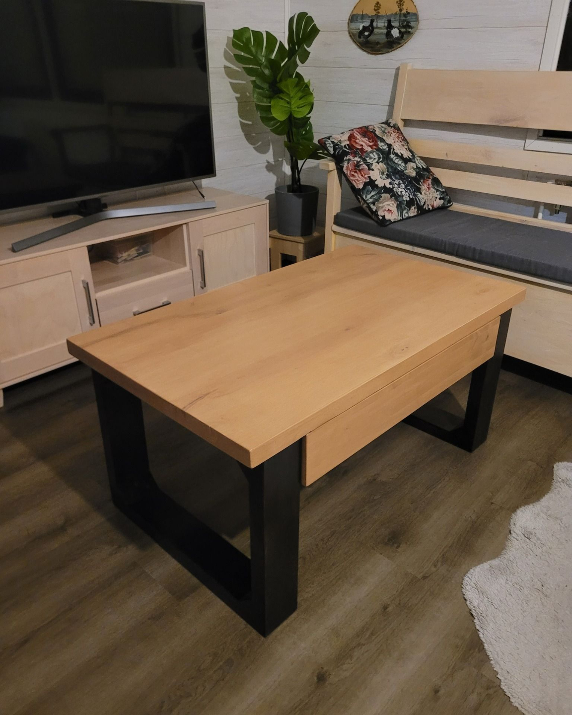 sohvapöytä, viärän verstas, kiuruvesi massiivipuu