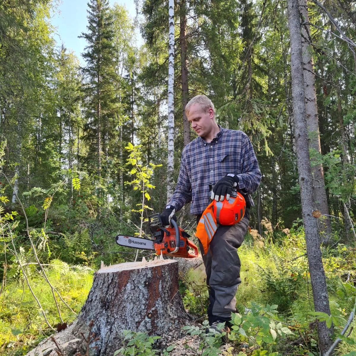 Jani Tenhunen, Kiuruvesi, puusepän työt, mittatilauskaluste