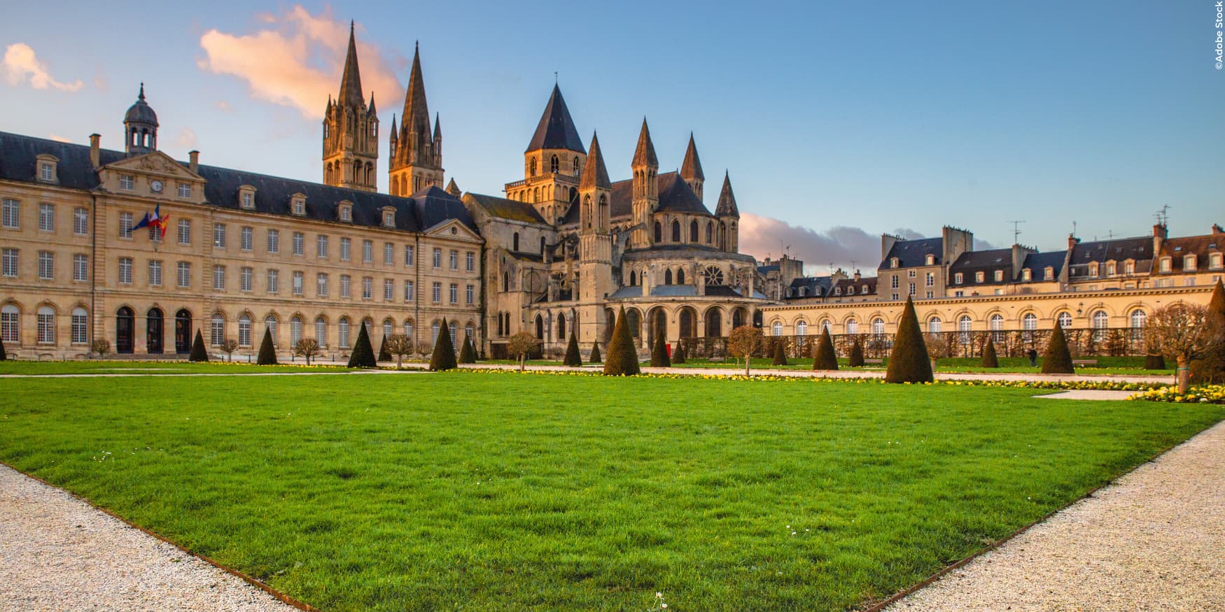 plein voor de Abbaye aux Hommes in Caen, Frankrijk 