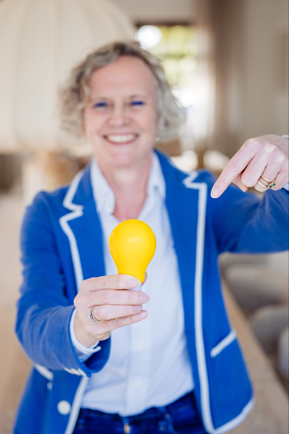 Jet points at lightbulb