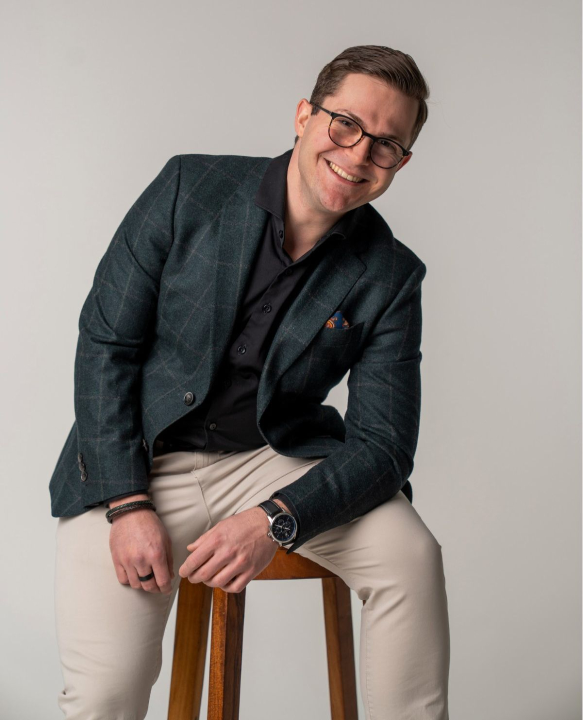 Erich Lirzer im Studio, Business-Porträt