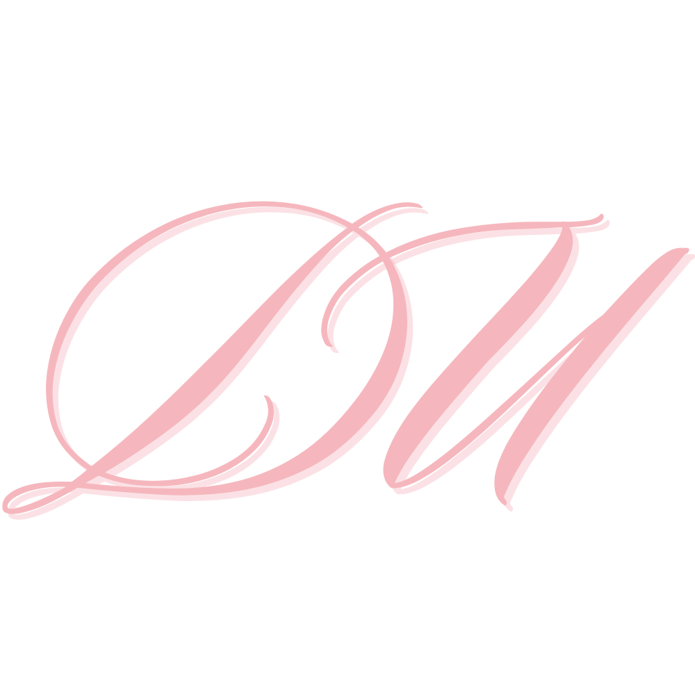 Daniela Uribe Logo