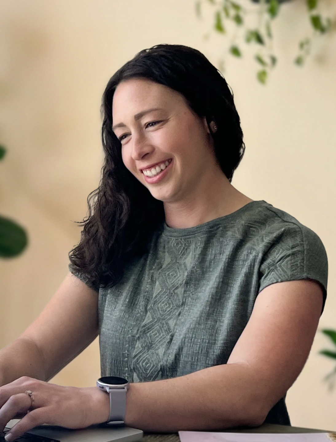 Ashley Montijo conducting a virtual one-on-one coaching session, supporting a child in building executive functioning skills through a calm, personalized approach.