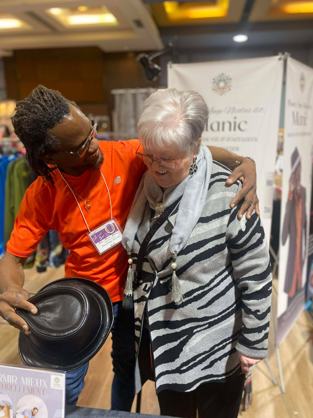 Michel-Ange Nicolas MANIC & Louise Petit-Pas - Conférence tour Qc salon 2023 Fan