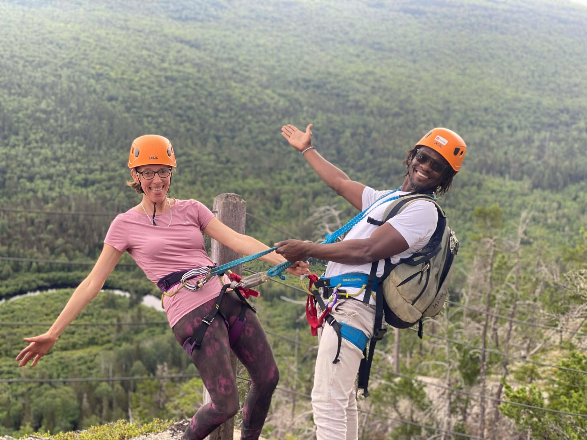Louise Carmel, Michel-Ange NICOLAS MANIC LE COACH en plein air Escalade couple 1.jpg