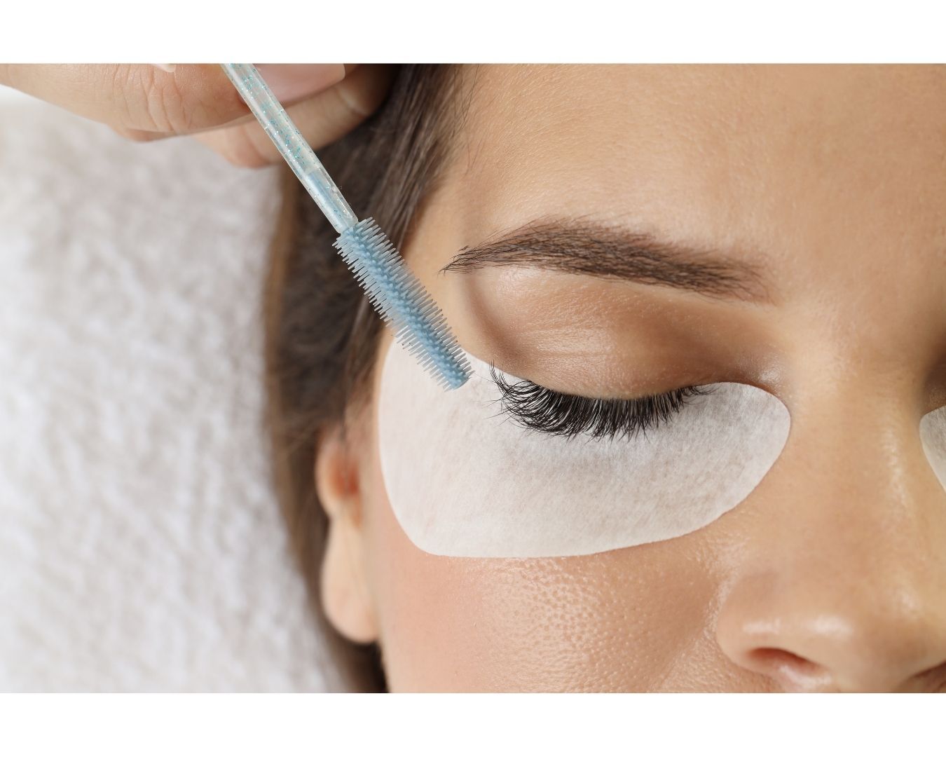 Beauty professional exploring lash course