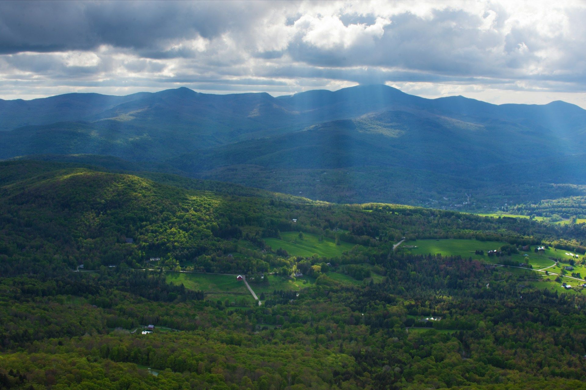 A scenic view of the Vermont landscape, representing the home base for online EMDR therapy serving VT, NH, NC, and SC